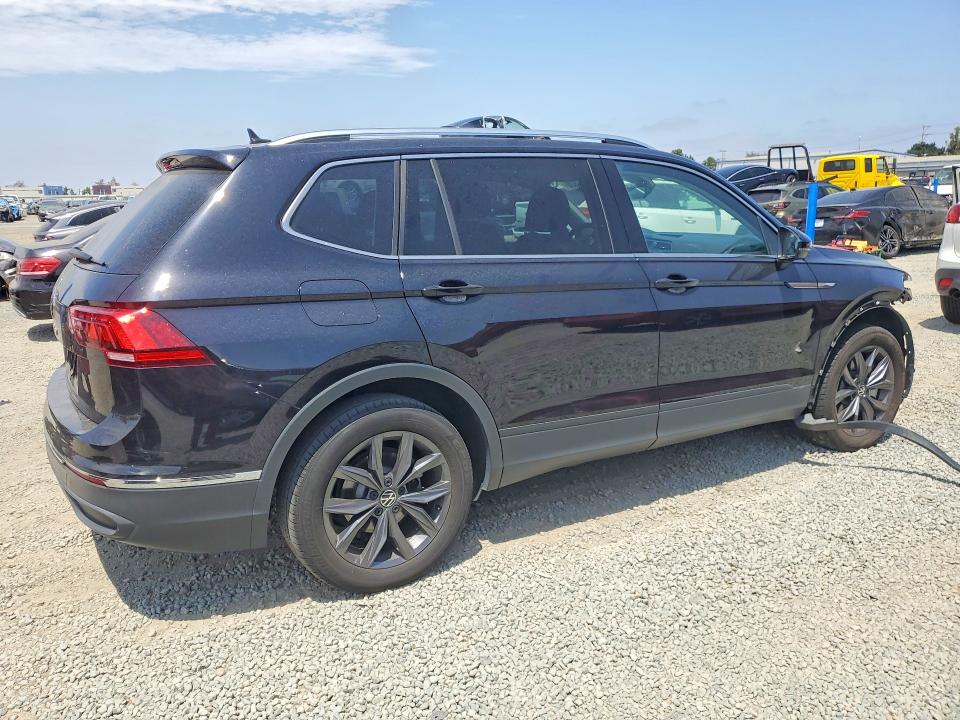 63716326 :رقم المزاد ، 3VV3B7AX3NM091959 vin ، 2022 Volkswagen Tiguan مزاد بيع