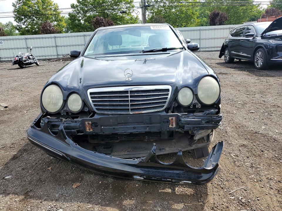 65666546 :رقم المزاد ، WDBJF65J01B340485 vin ، 2001 Mercedes-benz E مزاد بيع
