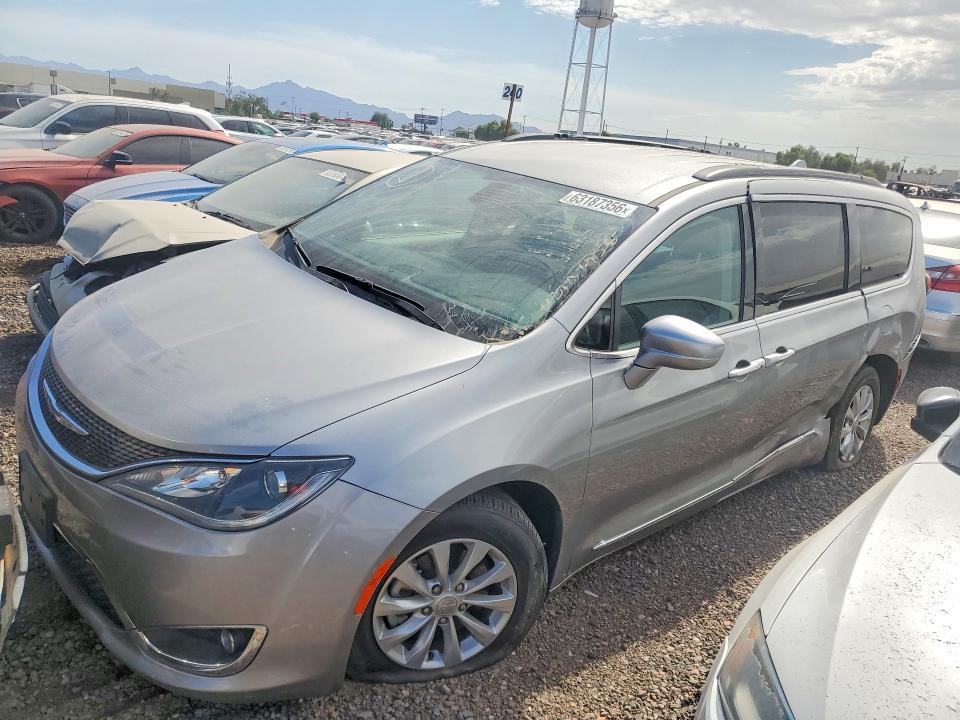 63187356 :رقم المزاد ، 2C4RC1BG5HR532635 vin ، 2017 Chrysler Pacifica مزاد بيع