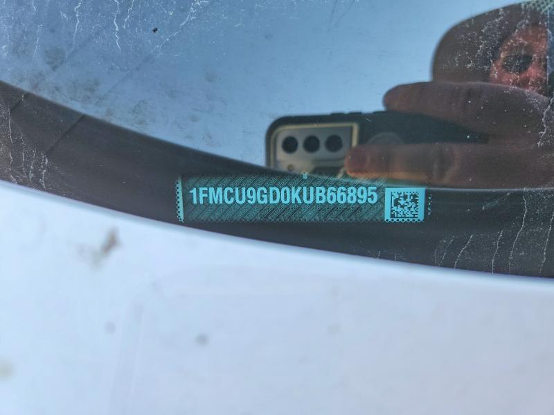 Продажа на аукционе авто 2019 Ford Escape, vin: 1FMCU9GD0KUB66895, номер лота: 64752366