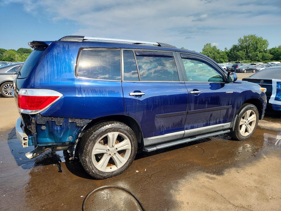 2013 Toyota Highlander მანქანა იყიდება აუქციონზე, vin: 5TDDK3EHXDS202035, აუქციონის ნომერი: 64266986