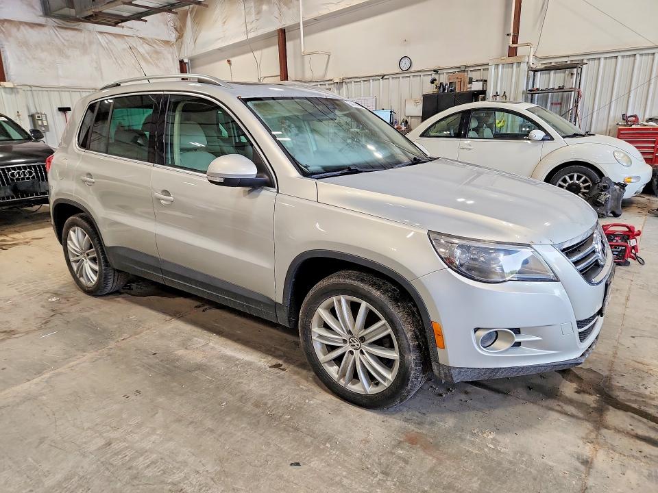 Aukcja sprzedaży 2010 Volkswagen Tiguan, vin: WVGBV7AX3AW511548, numer aukcji: 64494966