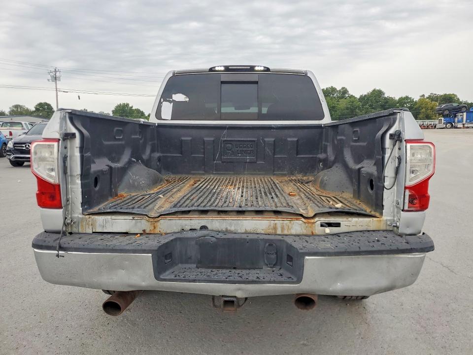 66169966 :رقم المزاد ، 1N6AA1EJ1JN507175 vin ، 2018 Nissan Titan مزاد بيع