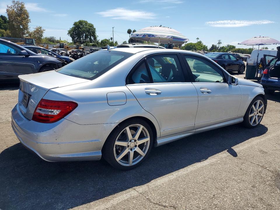 2014 Mercedes-benz C მანქანა იყიდება აუქციონზე, vin: WDDGF4HB3EA954713, აუქციონის ნომერი: 66313366