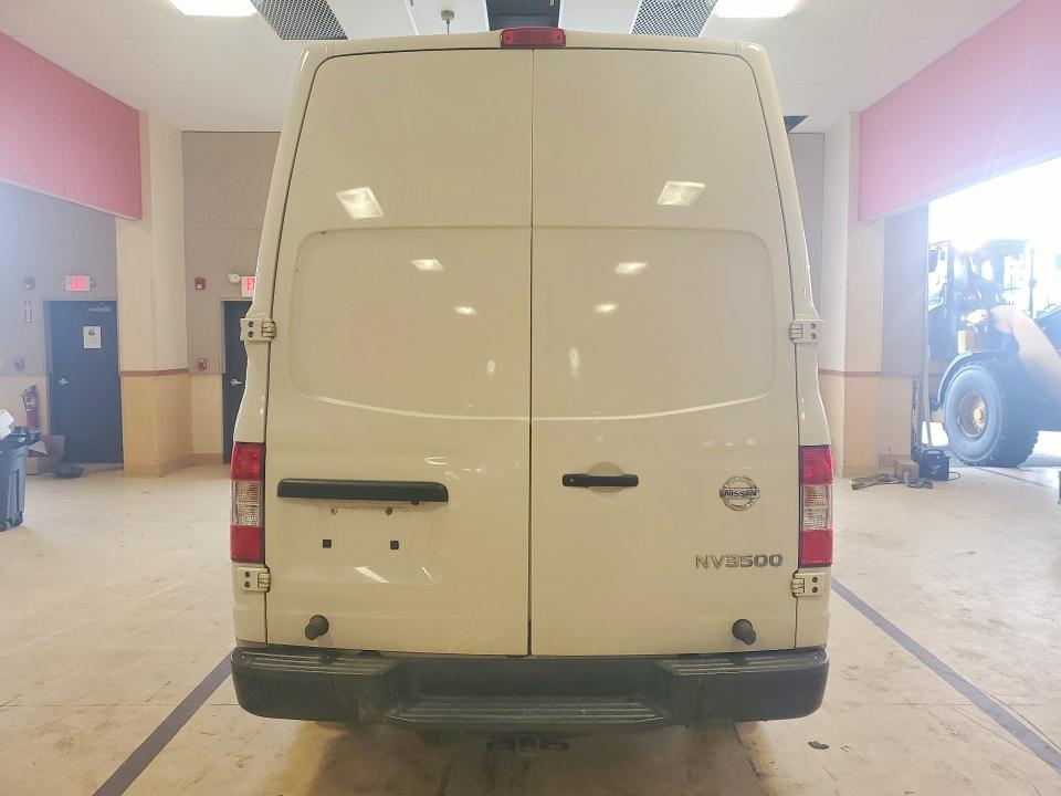 65807796 :رقم المزاد ، 1N6AF0LY5MN803610 vin ، 2021 Nissan Nv مزاد بيع