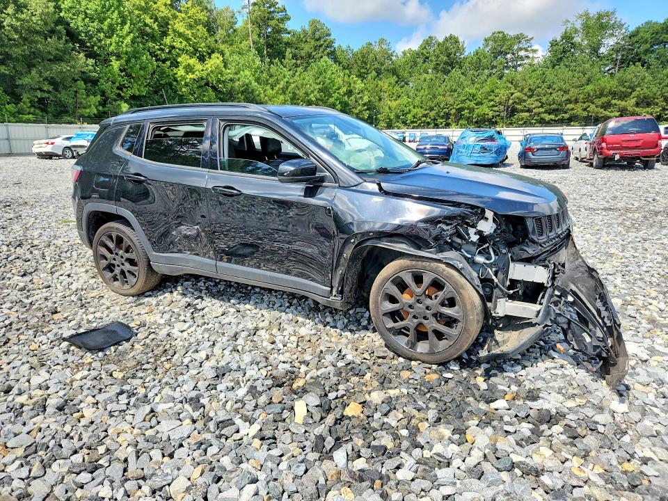 63683326 :رقم المزاد ، 3C4NJDCB8KT672742 vin ، 2019 Jeep Compass مزاد بيع