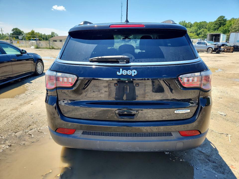 Продаж на аукціоні авто 2018 Jeep Compass, vin: 3C4NJCBB4JT124943, номер лоту: 65903316