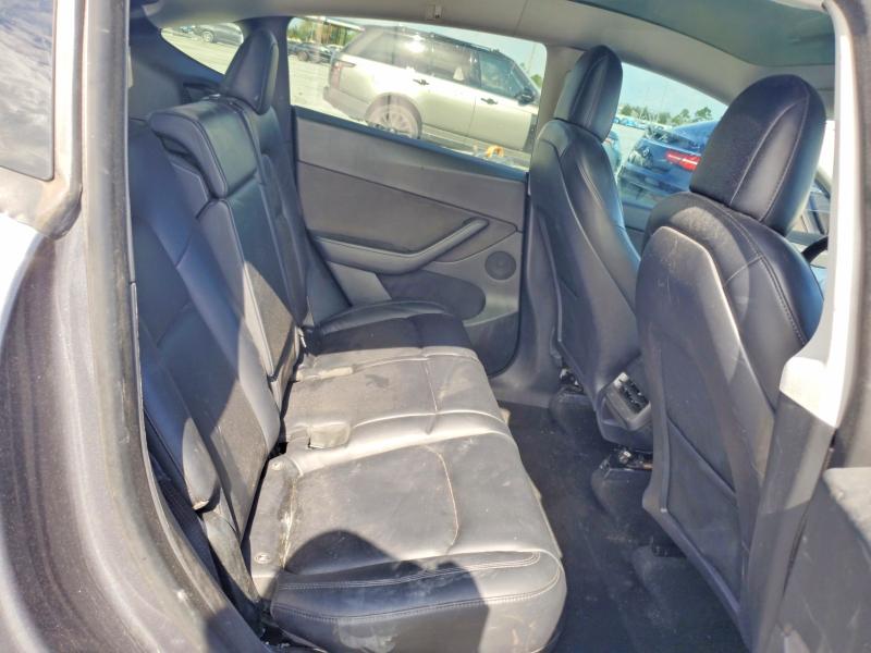 Продажа на аукционе авто 2020 Tesla Model Y, vin: 5YJYGDEE4LF047032, номер лота: 63948306