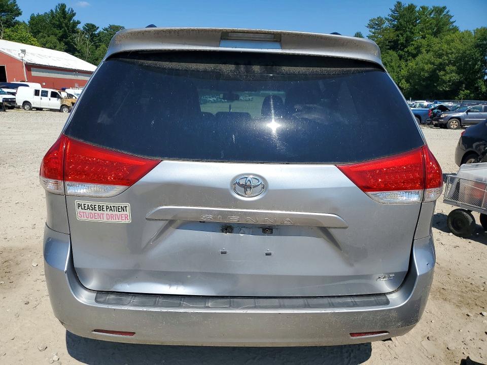 65259446 :رقم المزاد ، 5TDYK3DC6BS059685 vin ، 2011 Toyota Sienna مزاد بيع