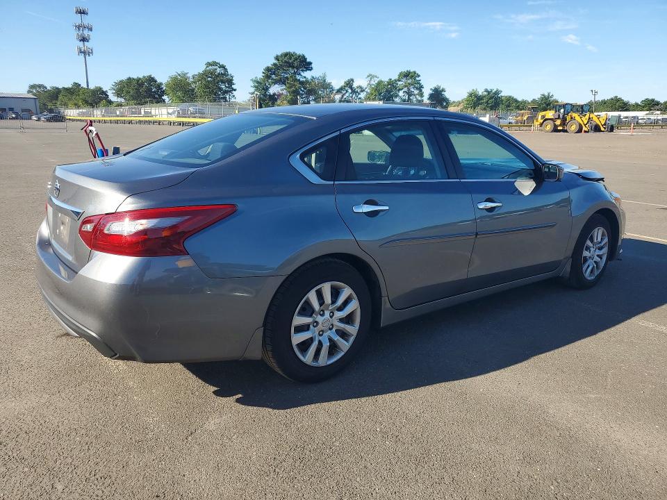 66235236 :رقم المزاد ، 1N4AL3AP6JC159992 vin ، 2018 Nissan Altima مزاد بيع