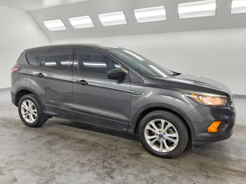 Auction sale of the 2018 Ford Escape, vin: 1FMCU0F70JUA04500, lot number: 62674986