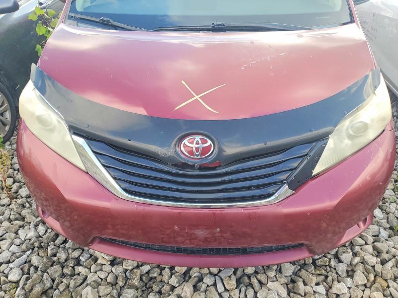 61852916 :رقم المزاد ، 5TDKK3DC2BS070351 vin ، 2011 Toyota Sienna مزاد بيع