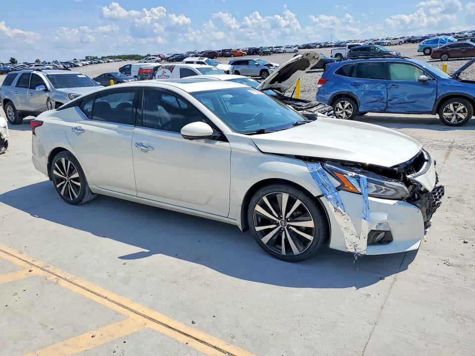 Продажа на аукционе авто 2020 Nissan Altima, vin: 1N4BL4FV1LC116620, номер лота: 67162906