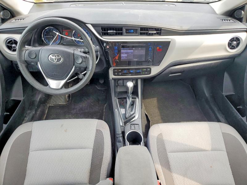 64249106 :رقم المزاد ، 2T1BURHE4JC087636 vin ، 2018 Toyota Corolla مزاد بيع