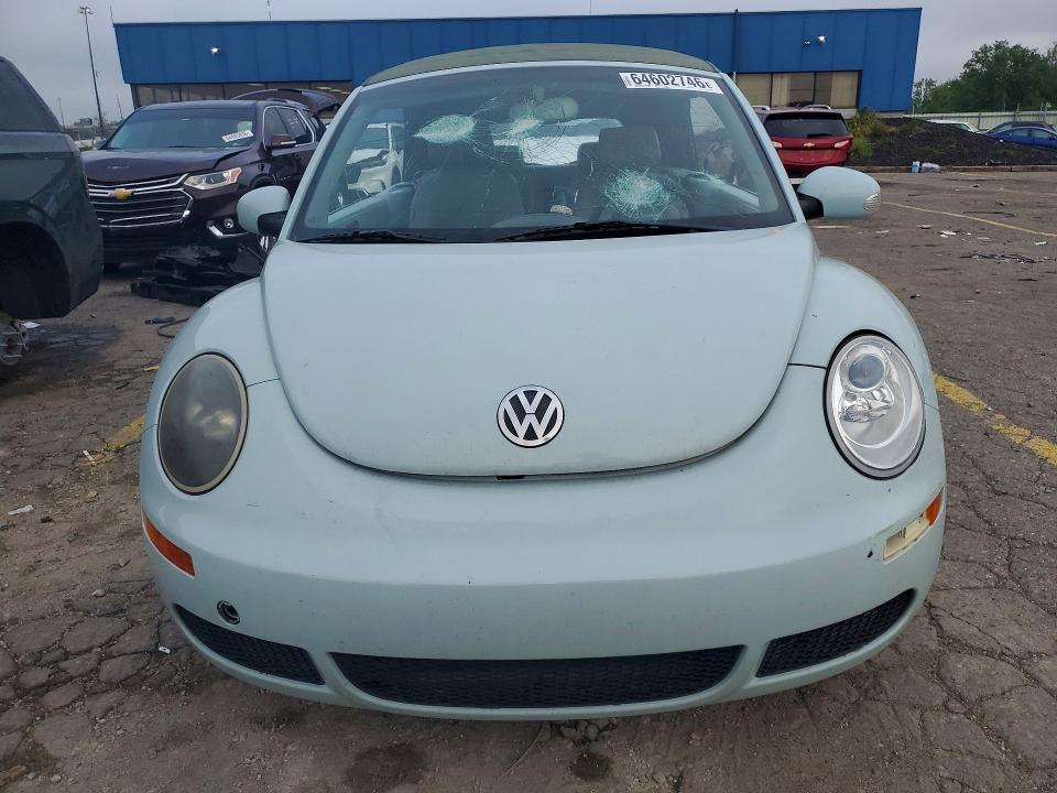 64602746 :رقم المزاد ، 3VWRF31Y36M307354 vin ، 2006 Volkswagen New Beetle مزاد بيع