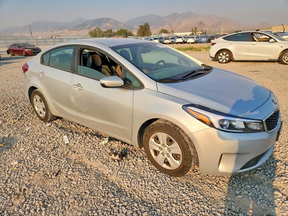 Продажа на аукционе авто 2017 Kia Forte, vin: 3KPFL4A76HE084199, номер лота: 64191626