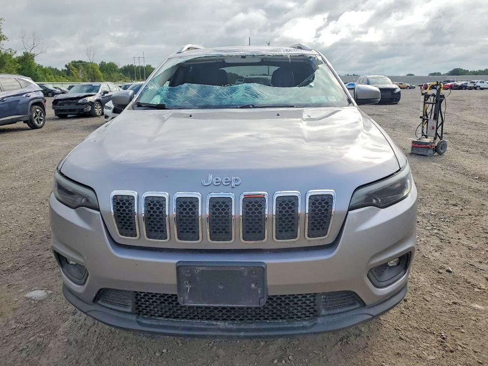 66352586 :رقم المزاد ، 1C4PJMLBXKD104684 vin ، 2019 Jeep Cherokee مزاد بيع
