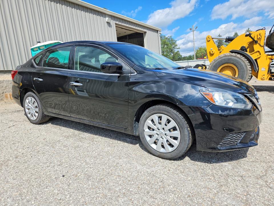 65946266 :رقم المزاد ، 3N1AB7AP9JY288632 vin ، 2018 Nissan Sentra مزاد بيع