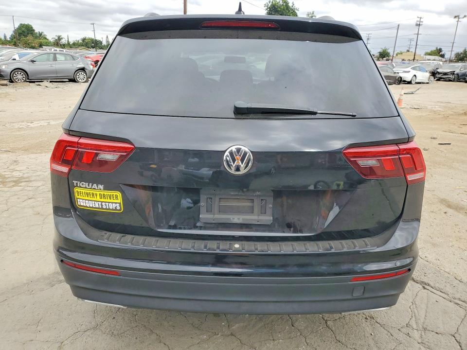 65209896 :رقم المزاد ، 3VV1B7AX6MM068407 vin ، 2021 Volkswagen Tiguan مزاد بيع