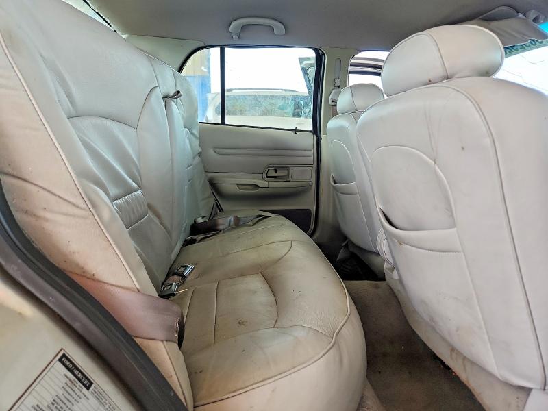 66929256 :رقم المزاد ، 2FAFP74W6YX149531 vin ، 2000 Ford Crown Victoria مزاد بيع