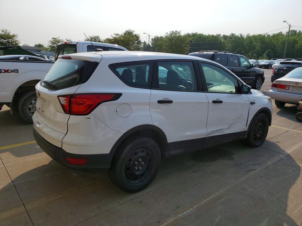 Продажа на аукционе авто 2019 Ford Escape, vin: 1FMCU0F73KUB99770, номер лота: 64483106