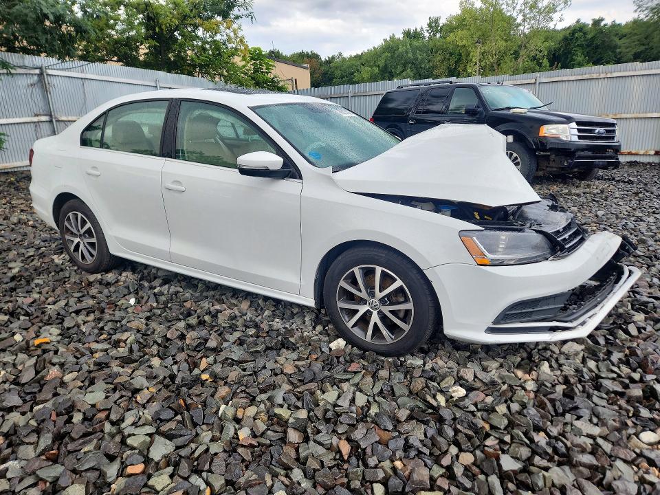 2017 Volkswagen Jetta მანქანა იყიდება აუქციონზე, vin: 3VWDB7AJXHM384371, აუქციონის ნომერი: 66037396