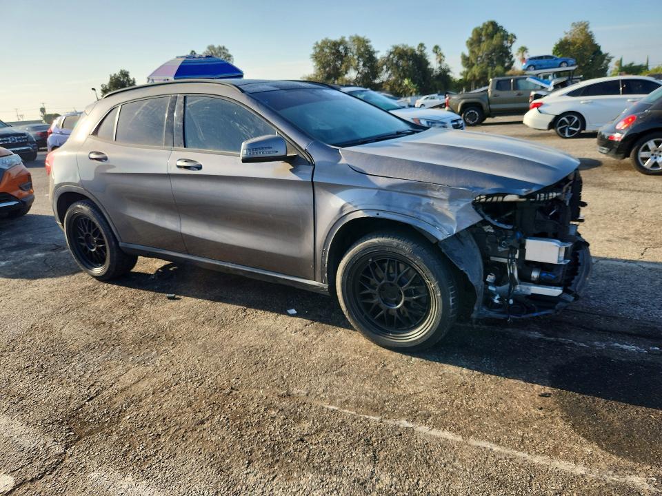 2018 Mercedes-benz Gla მანქანა იყიდება აუქციონზე, vin: WDCTG4EB3JJ369838, აუქციონის ნომერი: 64110106