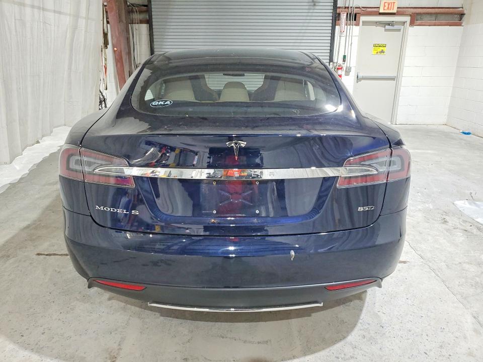 2015 Tesla Model S მანქანა იყიდება აუქციონზე, vin: 5YJSA1H27FF082062, აუქციონის ნომერი: 64305396