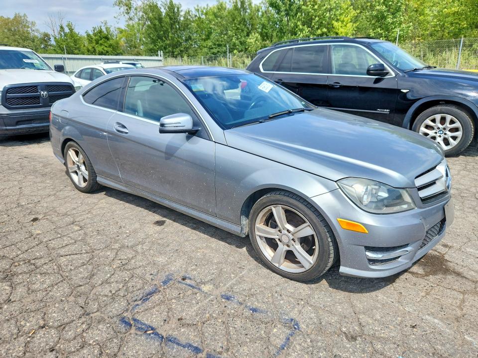 Продаж на аукціоні авто 2013 Mercedes-benz C, vin: WDDGJ4HB6DF967715, номер лоту: 65960136