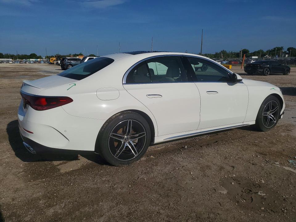2025 Mercedes-benz E მანქანა იყიდება აუქციონზე, vin: W1KLF4GB0SA163485, აუქციონის ნომერი: 63700466