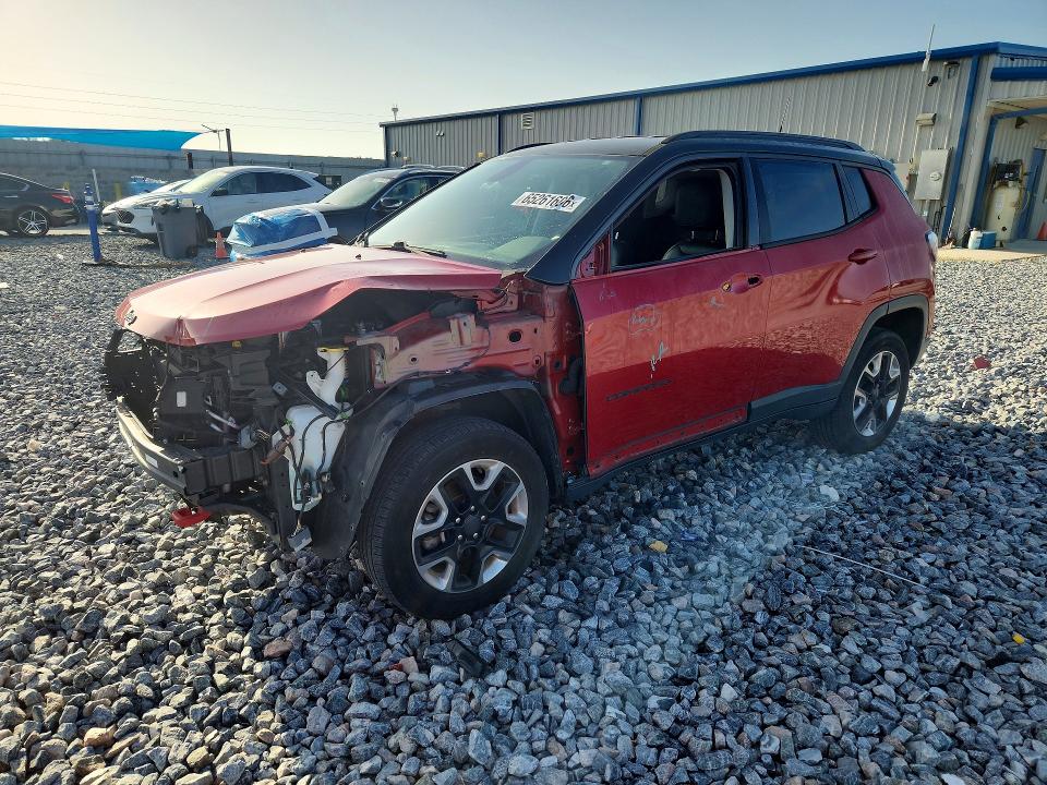 2018 Jeep Compass მანქანა იყიდება აუქციონზე, vin: 3C4NJDDB4JT417504, აუქციონის ნომერი: 65261606