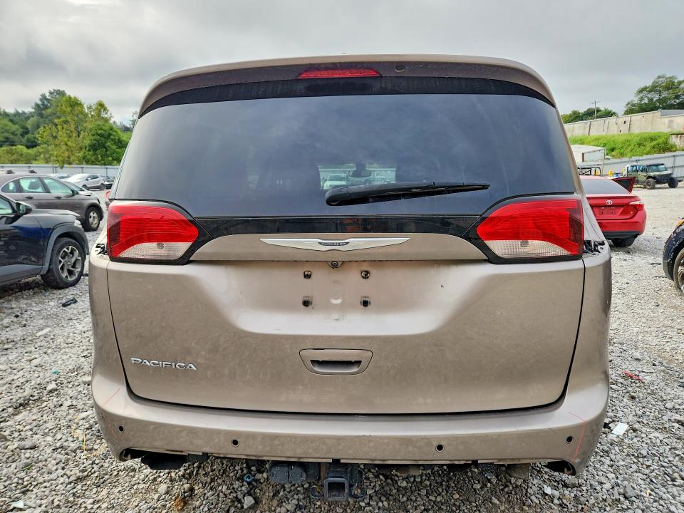 64634456 :رقم المزاد ، 2C4RC1EG3HR559599 vin ، 2017 Chrysler Pacifica مزاد بيع