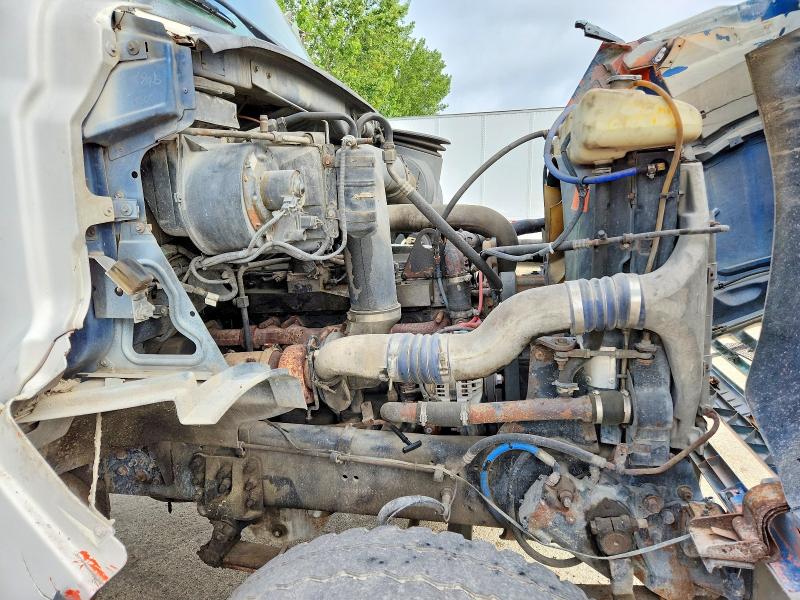 69457726 :رقم المزاد ، 2FZHAZA853AK83872 vin ، 2003 Sterling Truck Lt مزاد بيع