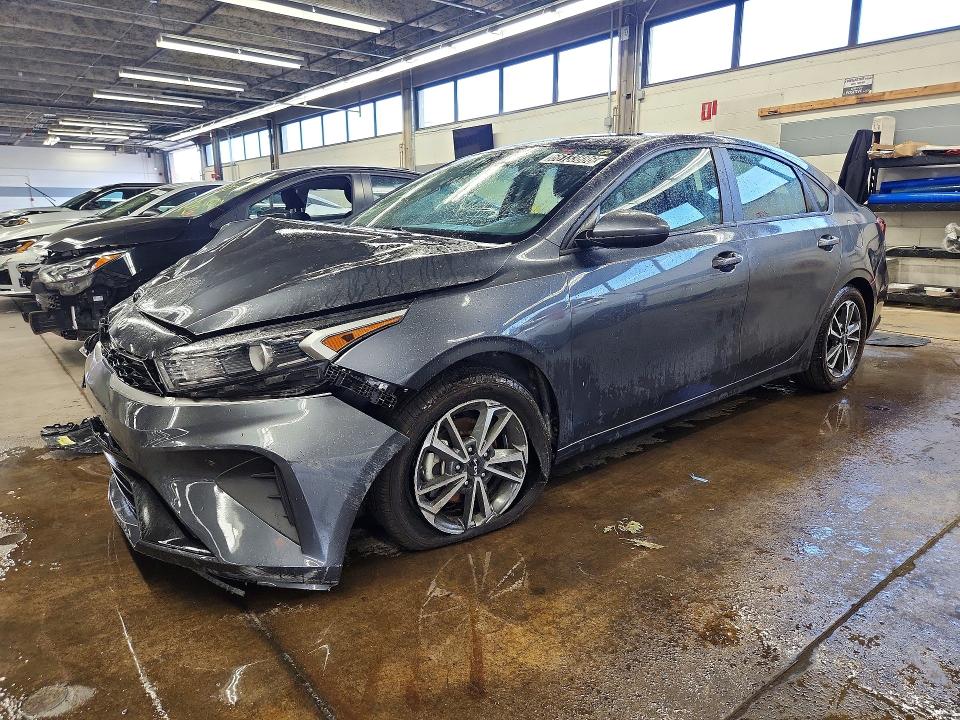 66133886 :رقم المزاد ، 3KPF24AD4PE621613 vin ، 2023 Kia Forte مزاد بيع