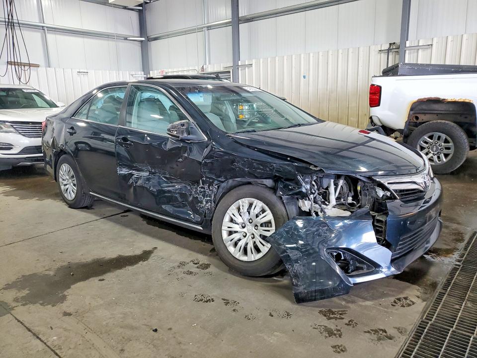 2014 Toyota Camry მანქანა იყიდება აუქციონზე, vin: 4T4BF1FKXER443585, აუქციონის ნომერი: 64689266