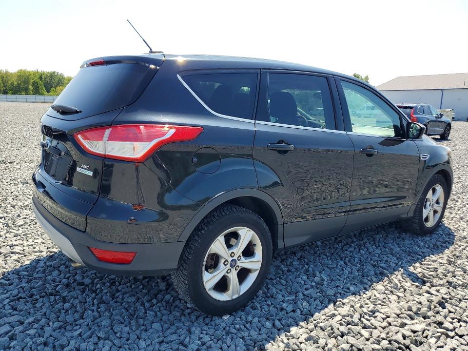 63997596 :رقم المزاد ، 1FMCU0GX0FUC59735 vin ، 2015 Ford Escape مزاد بيع
