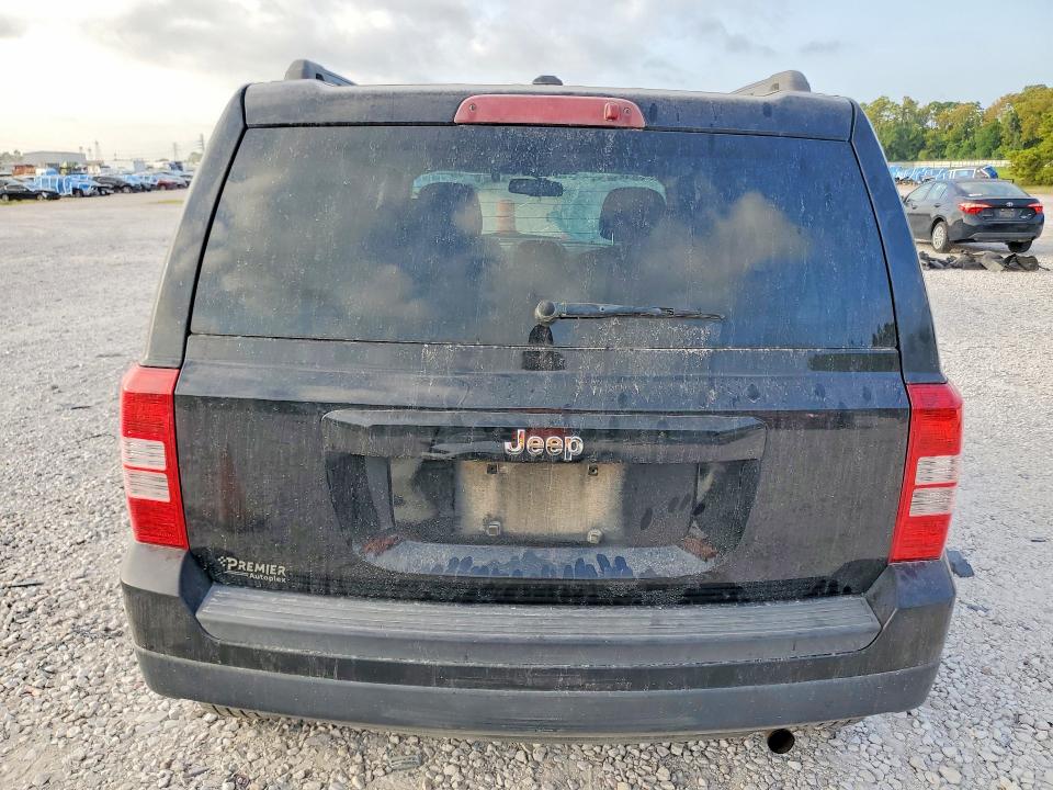 65903476 :رقم المزاد ، 1C4NJPBB8HD208013 vin ، 2017 Jeep Patriot مزاد بيع