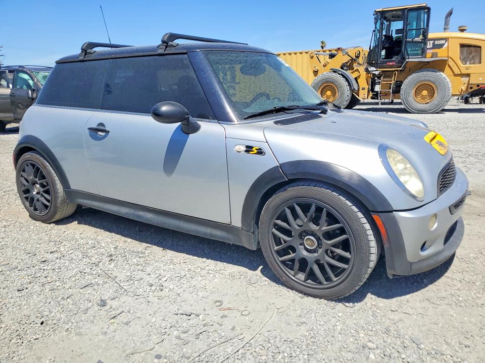 65651196 :رقم المزاد ، WMWRE33565TG97570 vin ، 2005 Mini Cooper مزاد بيع