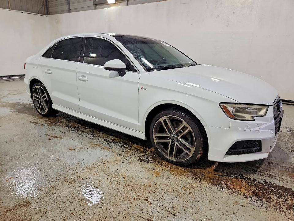 Aukcja sprzedaży 2017 Audi A3, vin: WAUJ8GFF9H1009686, numer aukcji: 63413346