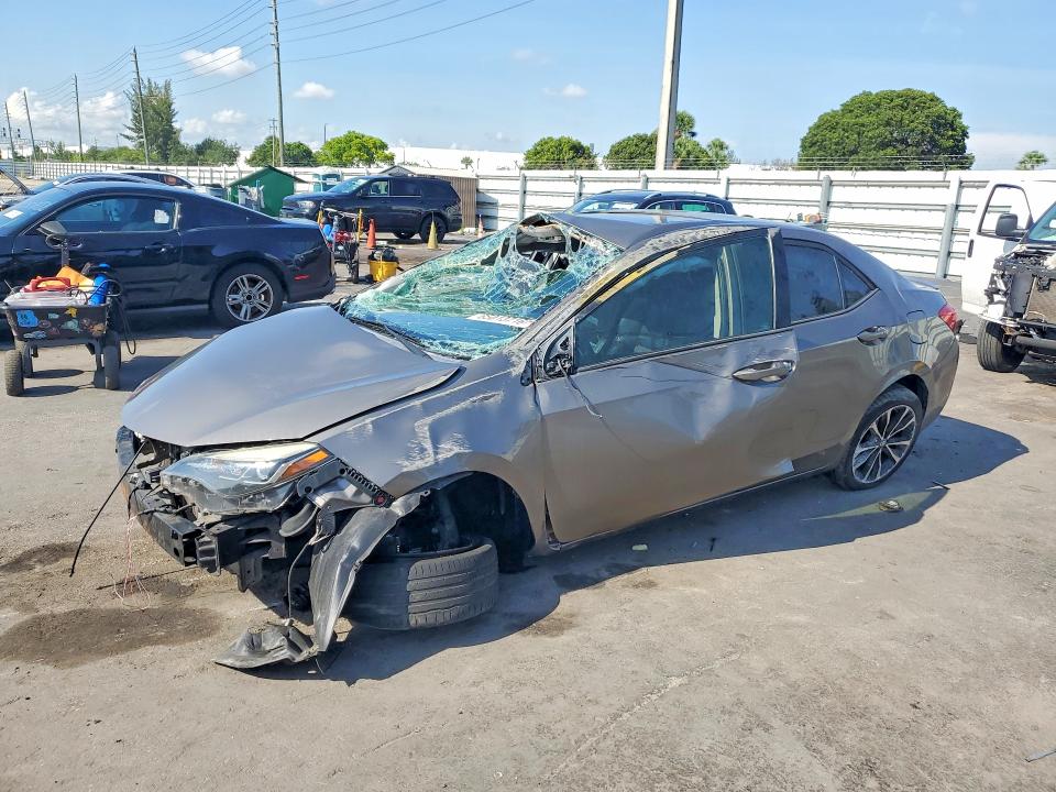 Продажа на аукционе авто 2018 Toyota Corolla, vin: 5YFBURHE5JP823127, номер лота: 65013716