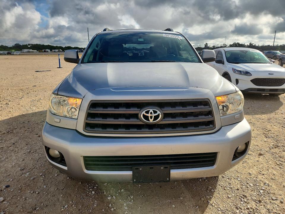 64139346 :رقم المزاد ، 5TDZM5G17BS003159 vin ، 2011 Toyota Sequoia مزاد بيع