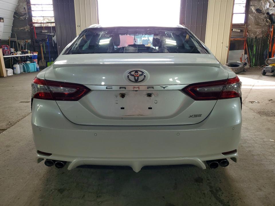 Продажа на аукционе авто 2018 Toyota Camry, vin: 4T1B61HK4JU121686, номер лота: 65997036