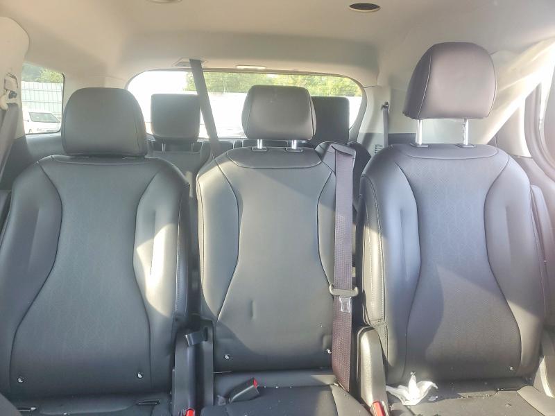 2026 Kia Carnival მანქანა იყიდება აუქციონზე, vin: KNDNB5K36T6586435, აუქციონის ნომერი: 63259966