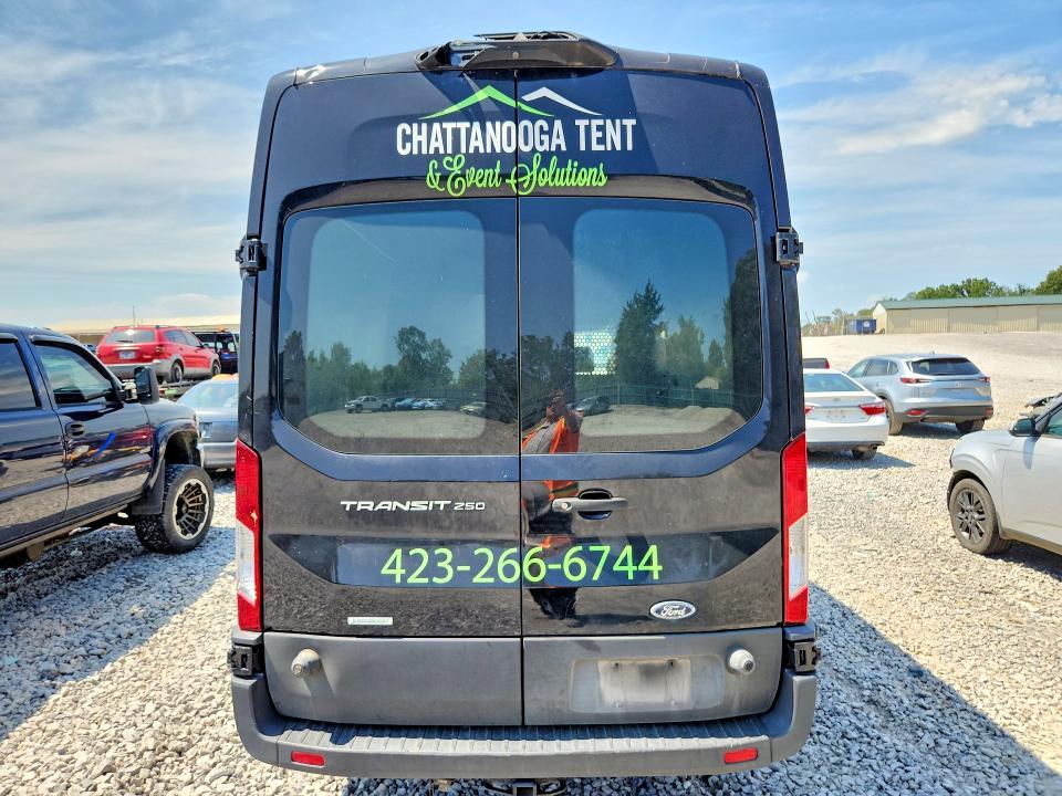 65831036 :رقم المزاد ، 1FTBR1XG8LKA52444 vin ، 2020 Ford Transit 250 مزاد بيع