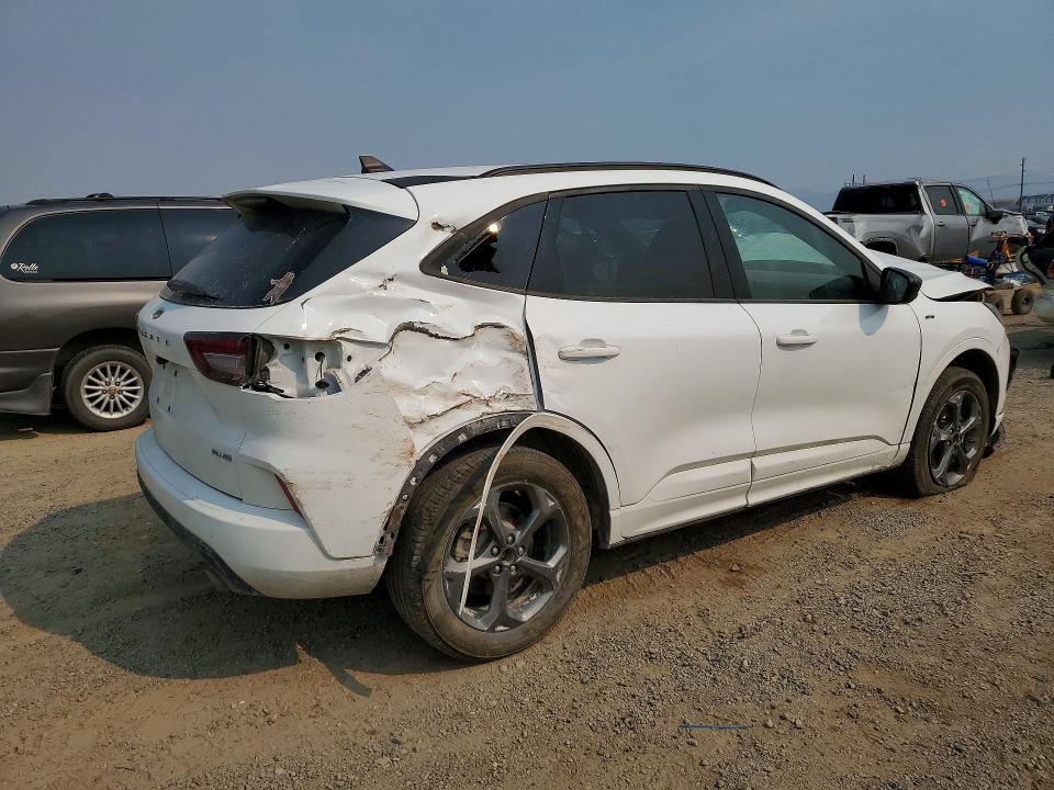 2023 Ford Escape მანქანა იყიდება აუქციონზე, vin: 1FMCU9MN5PUA09450, აუქციონის ნომერი: 63773066