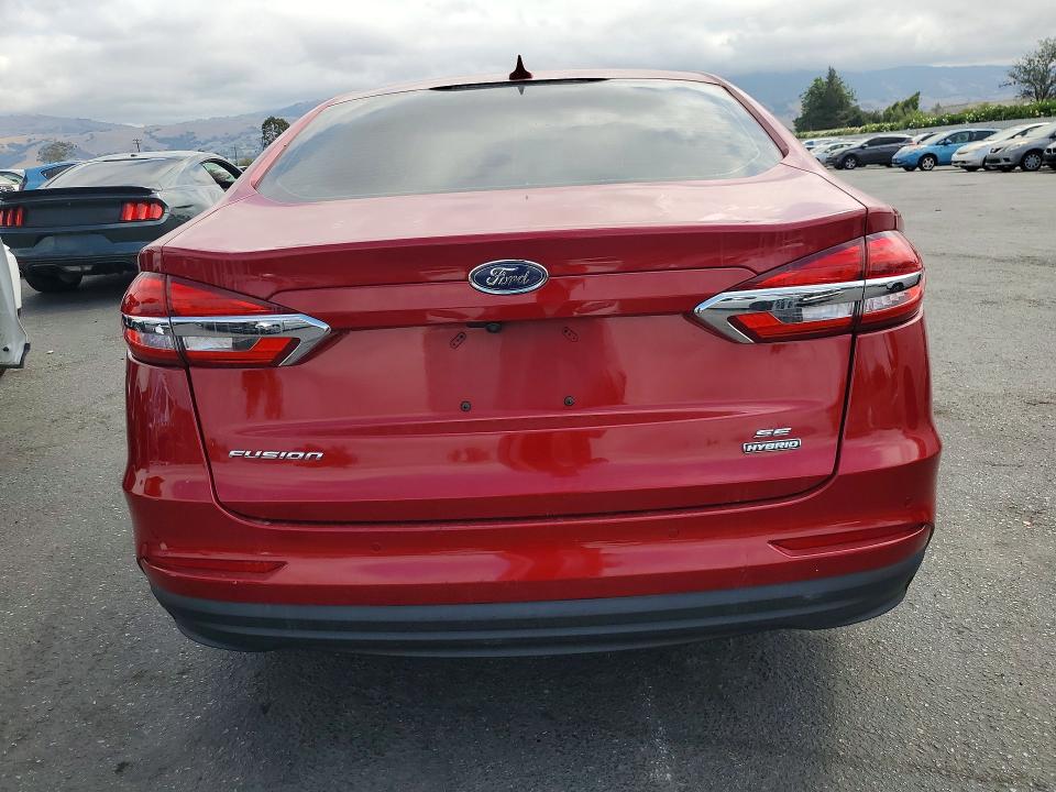 65193266 :رقم المزاد ، 3FA6P0LU5LR258674 vin ، 2020 Ford Fusion مزاد بيع