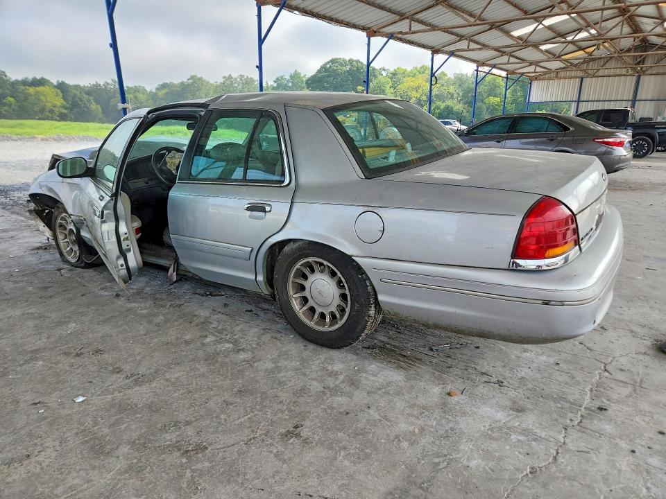 66929256 :رقم المزاد ، 2FAFP74W6YX149531 vin ، 2000 Ford Crown Victoria مزاد بيع