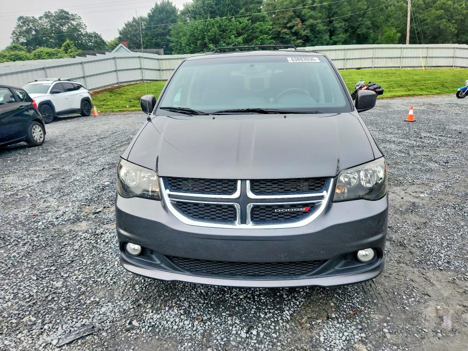 63883056 :رقم المزاد ، 2C4RDGCG7HR817769 vin ، 2017 Dodge Grand Caravan مزاد بيع