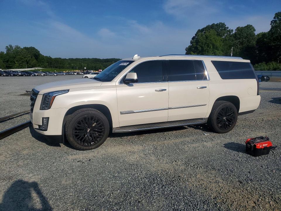 2015 Cadillac Escalade მანქანა იყიდება აუქციონზე, vin: 1GYS3SKJXFR673801, აუქციონის ნომერი: 65164776