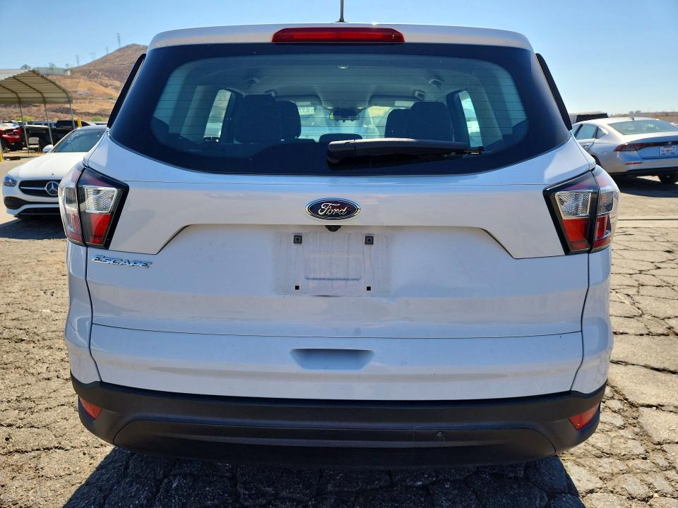 63765116 :رقم المزاد ، 1FMCU0F7XJUA36516 vin ، 2018 Ford Escape مزاد بيع